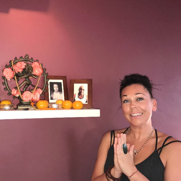 photo-1445384763658-0400939829cd